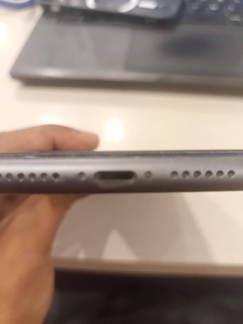 Apple iPhone 11 8