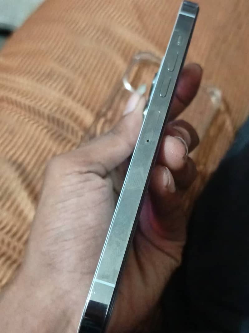 Apple iPhone 13 Pro Max 5