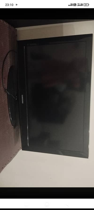 Samsung 32 inch LCD