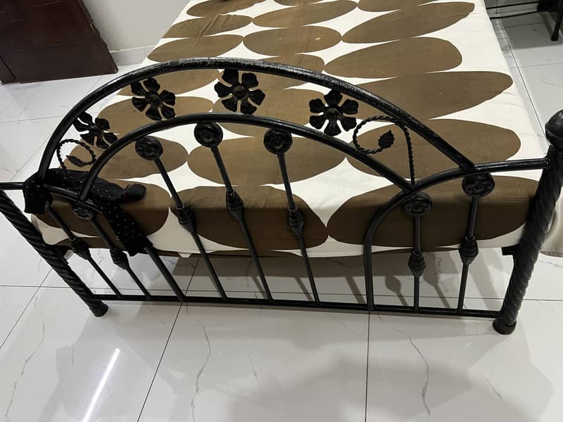 Double bed 1