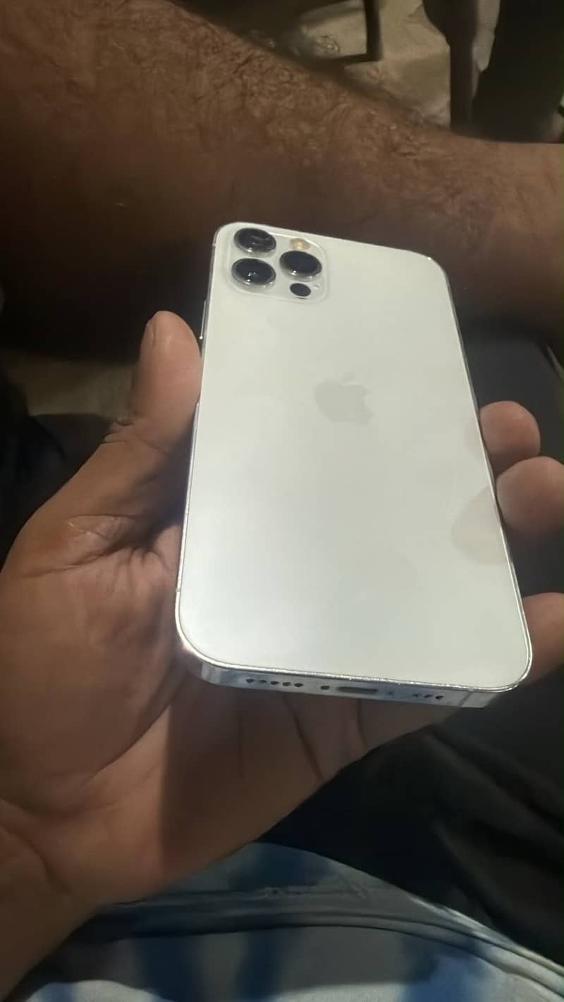Apple iPhone 12 Pro 1