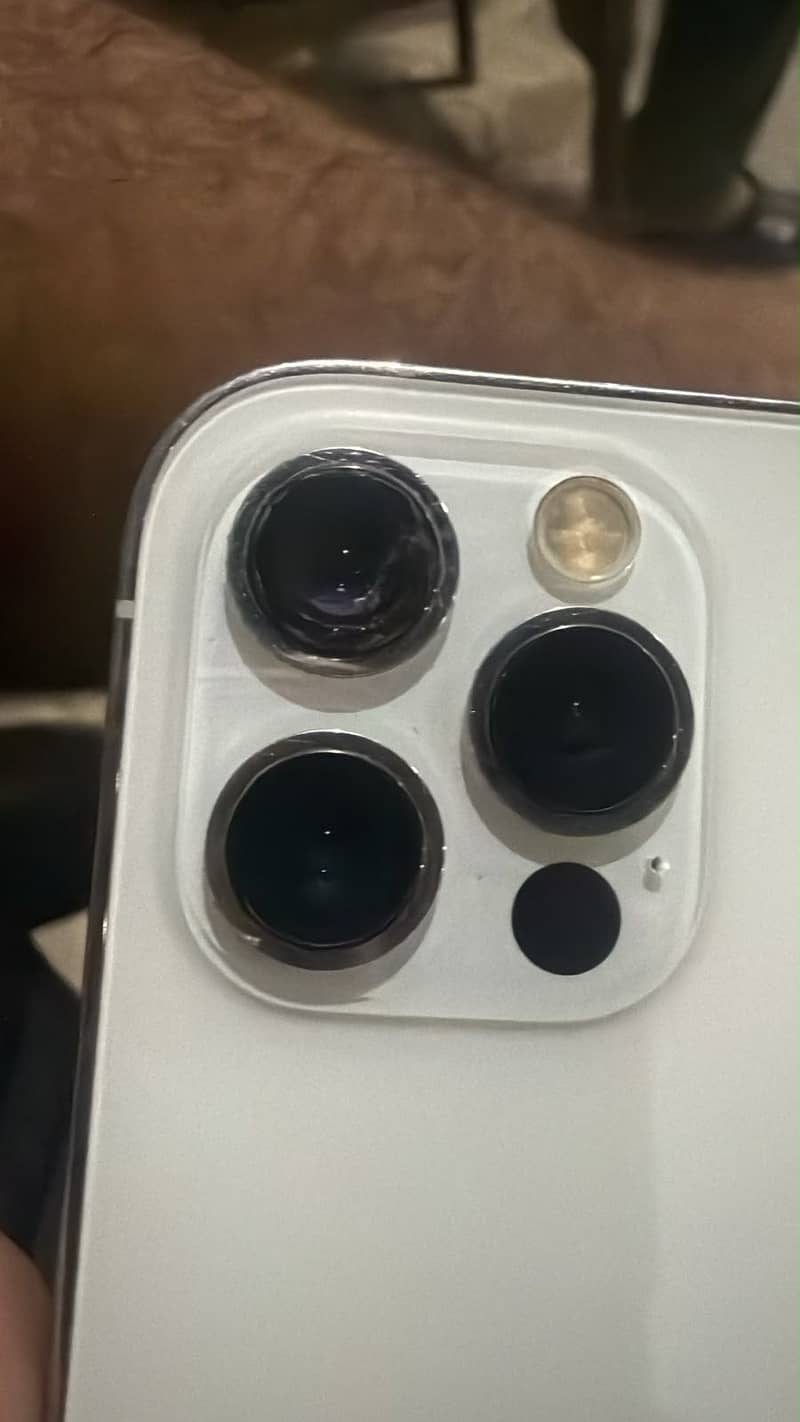 Apple iPhone 12 Pro 2