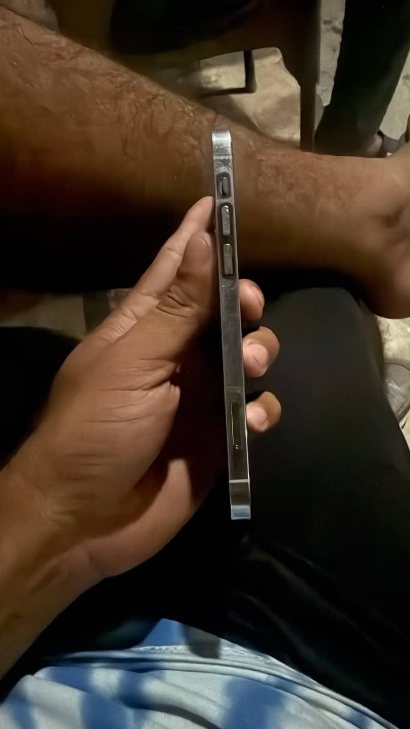 Apple iPhone 12 Pro 3