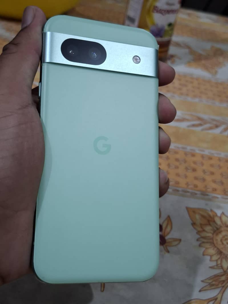 Google Pixel 8a 1