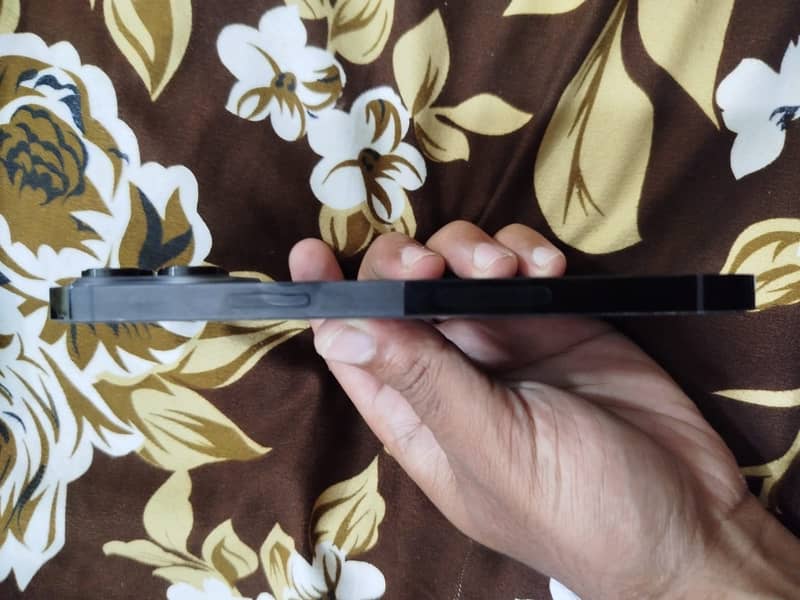 Apple iPhone 14 Pro Max 0