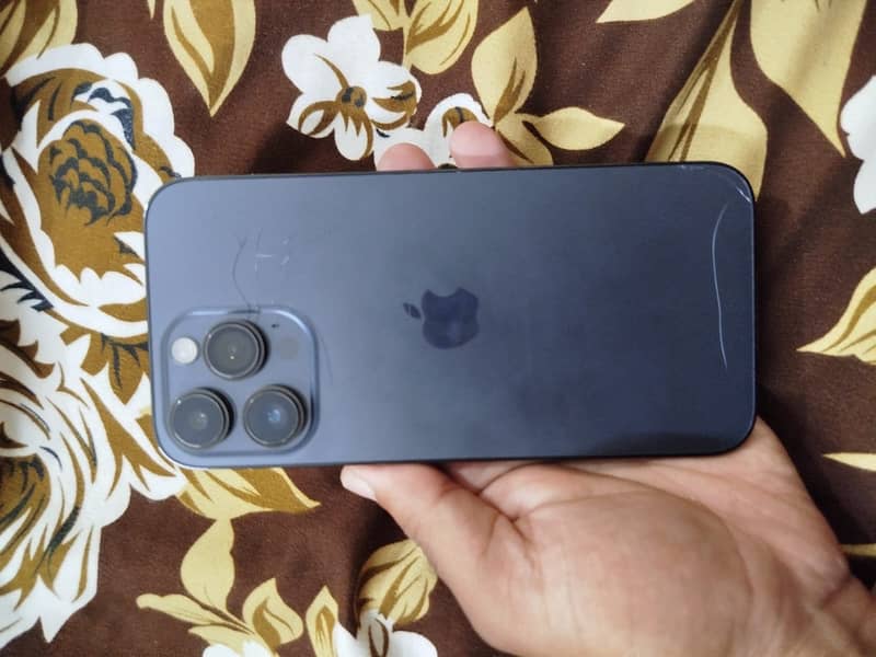 Apple iPhone 14 Pro Max 3