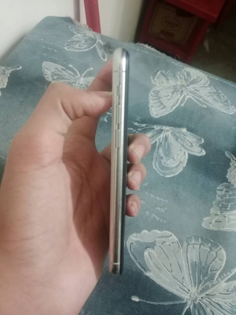 Apple iPhone 11 Pro 0