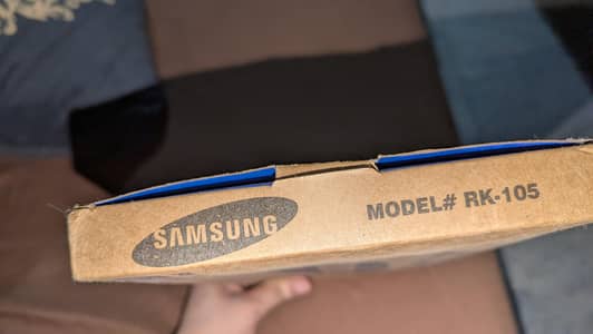 Samsung wisdom shere android led 32 for like new loud speaker's 10/10