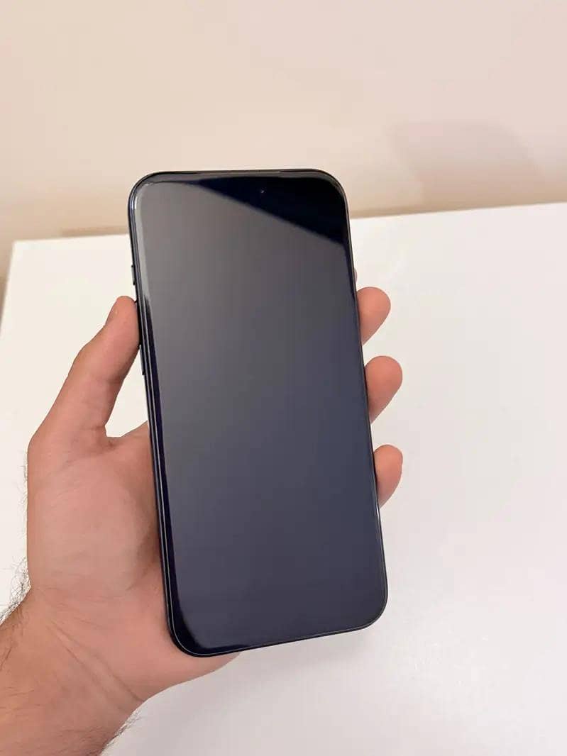 Apple iPhone 17 Pro Max 1