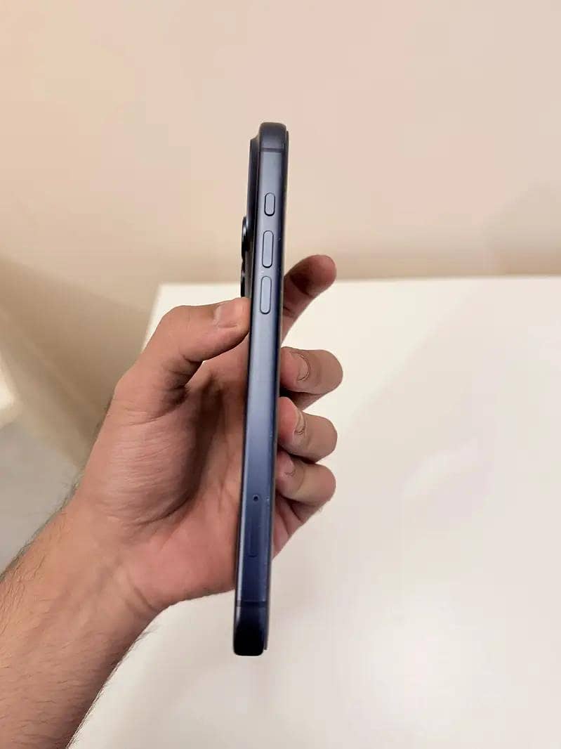 Apple iPhone 17 Pro Max 2