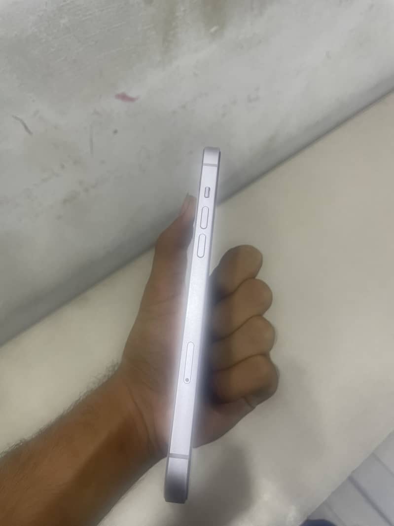 Apple iPhone 14 Plus 2