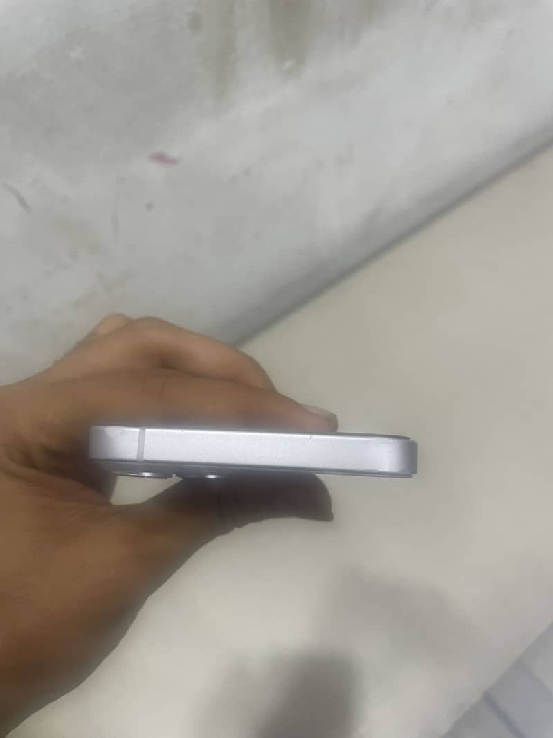 Apple iPhone 14 Plus 4