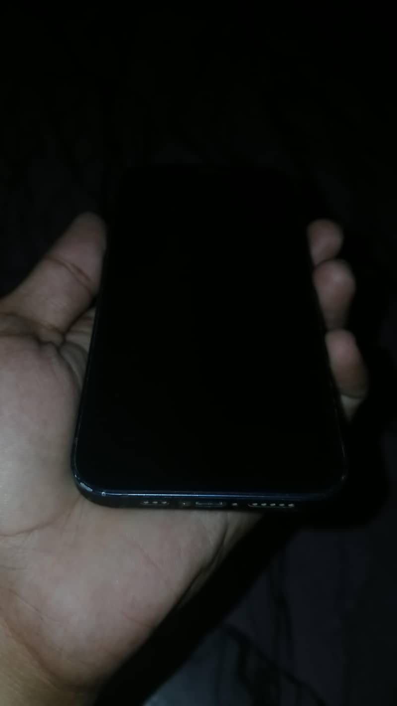 Apple iPhone 12 1