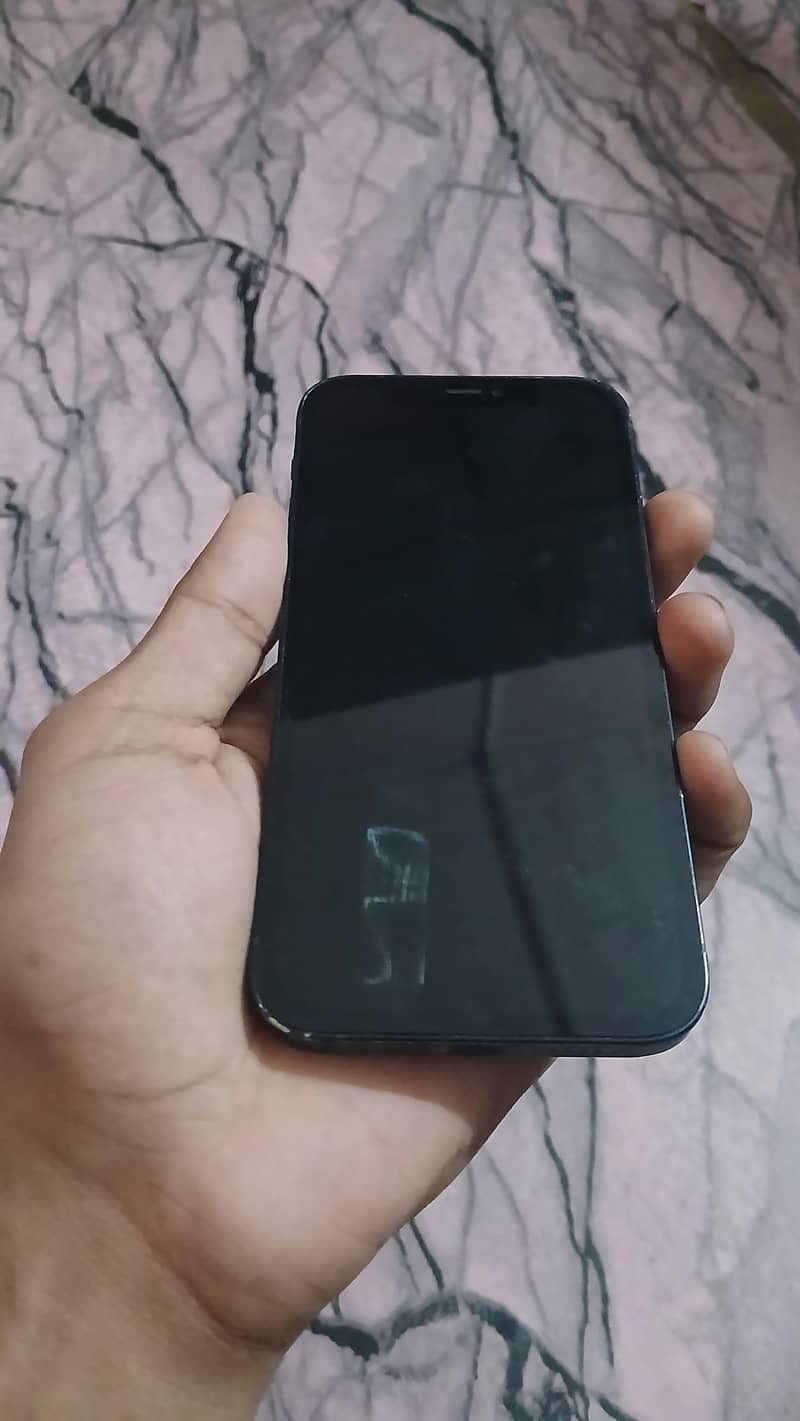 Apple iPhone 12 2