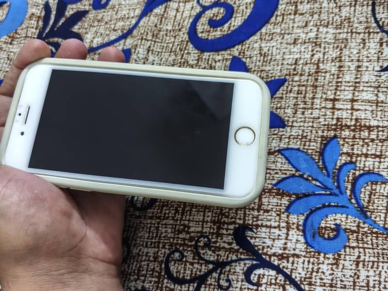 Apple iPhone 6S 3