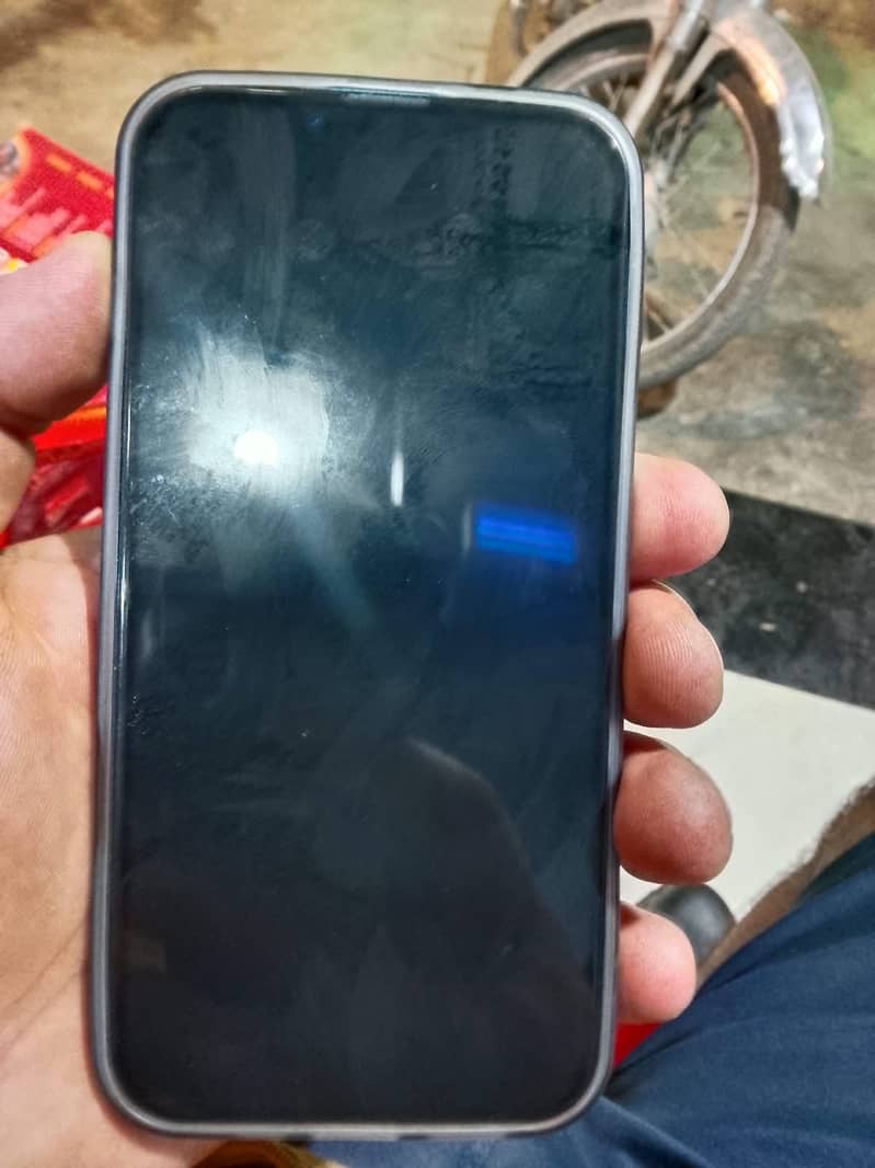 Apple iPhone 13 1