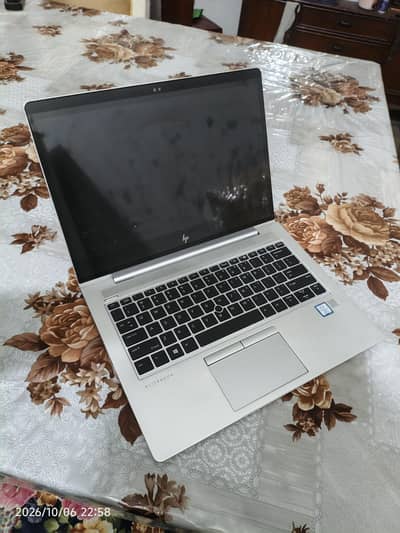 HP EliteBook 830 G5  RAM: 16 GB  512 GB SSD i7 8th generation