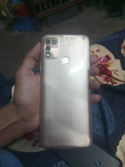 Infinix Hot 11 Play 4/64GB Golden – Excellent Condition