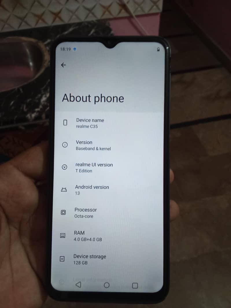 Realme C35 0