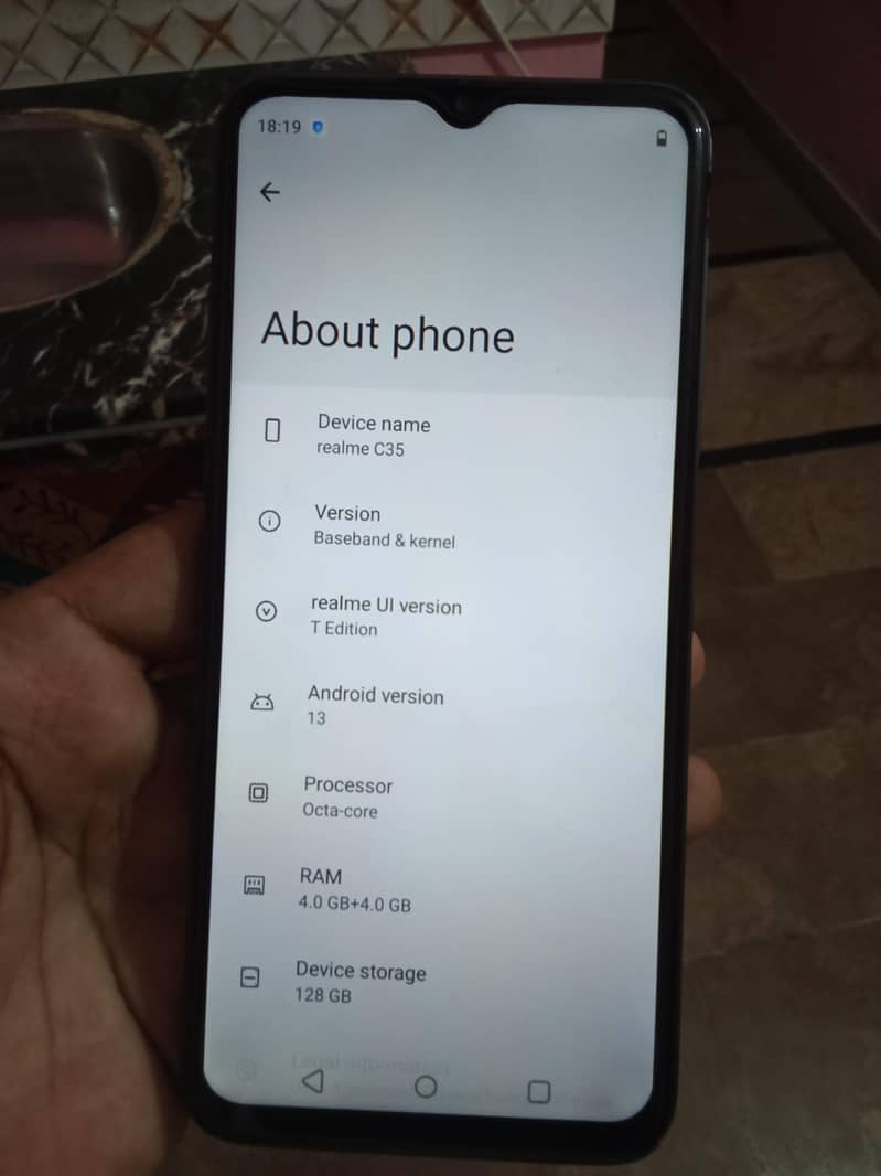Realme C35 8