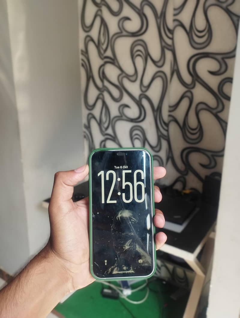 Apple iPhone 12 0