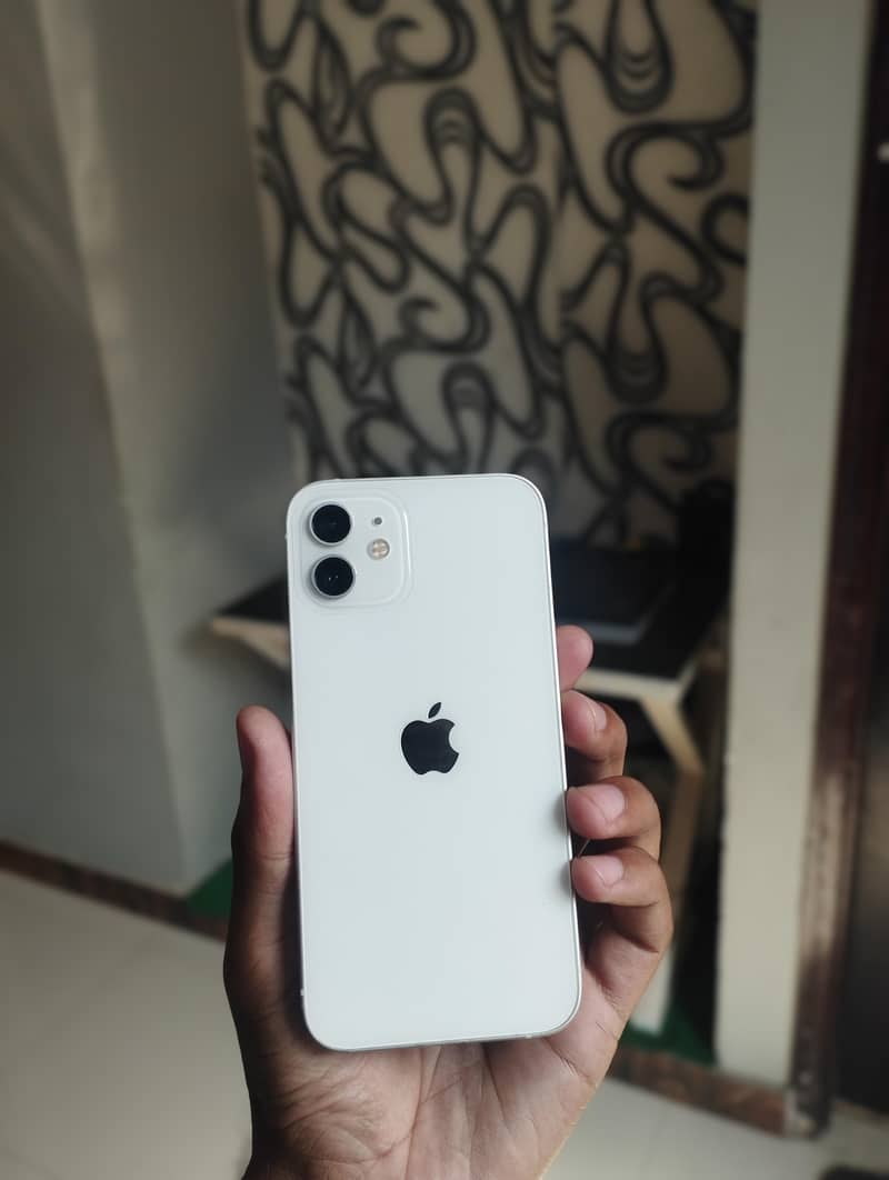 Apple iPhone 12 2
