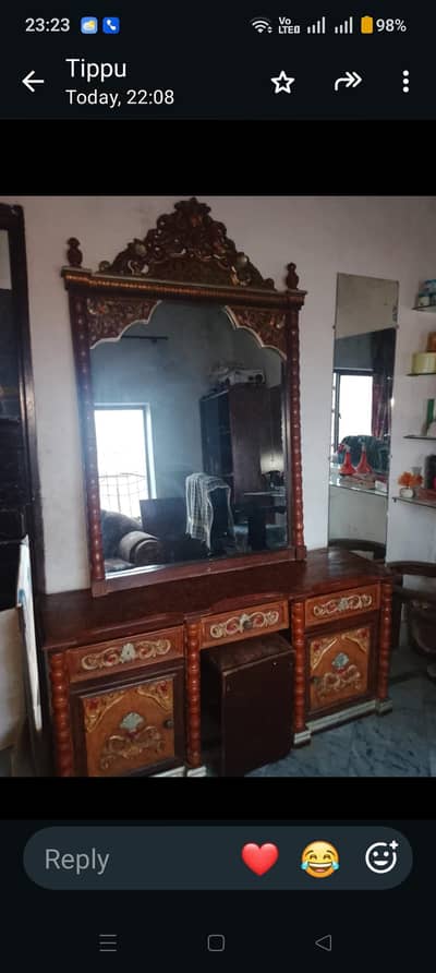 dressing show case for sale in good condition