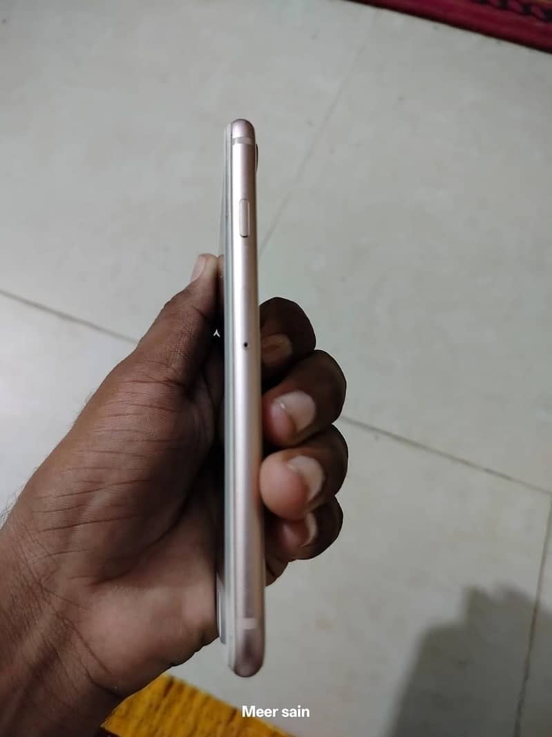 Apple iPhone 8 2