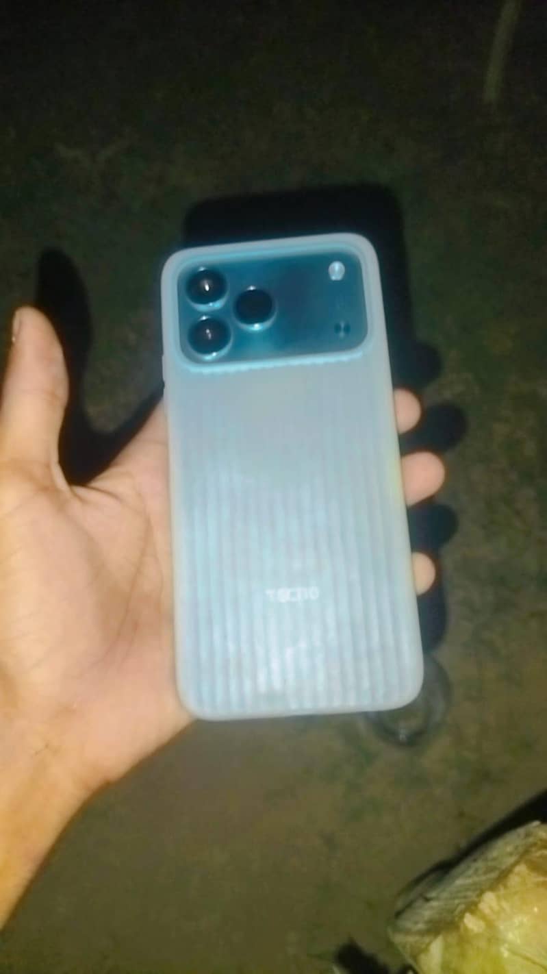 Tecno spark 50 4