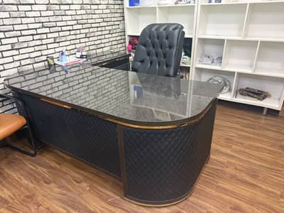 Office executive table and chair