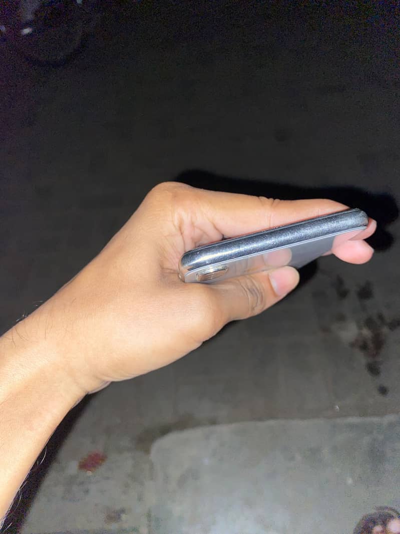 Apple iPhone X 2
