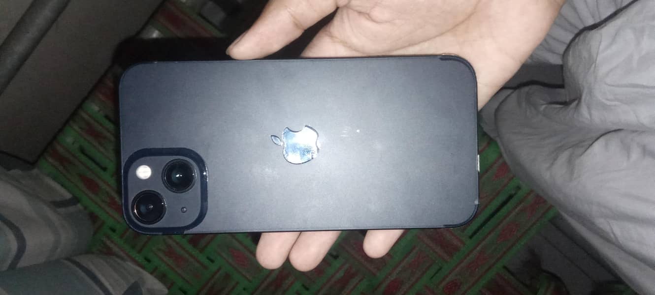 Apple iPhone 13 0