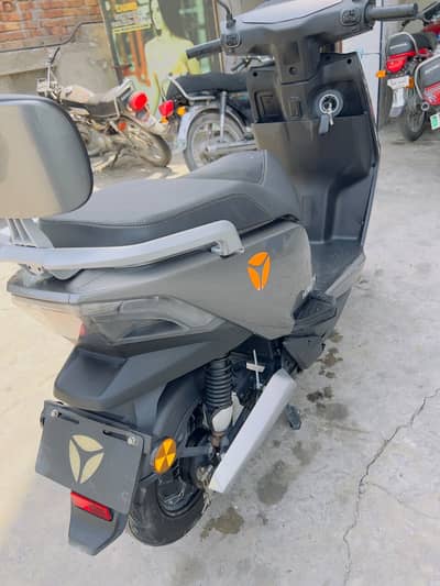 Yadea T5 for sale