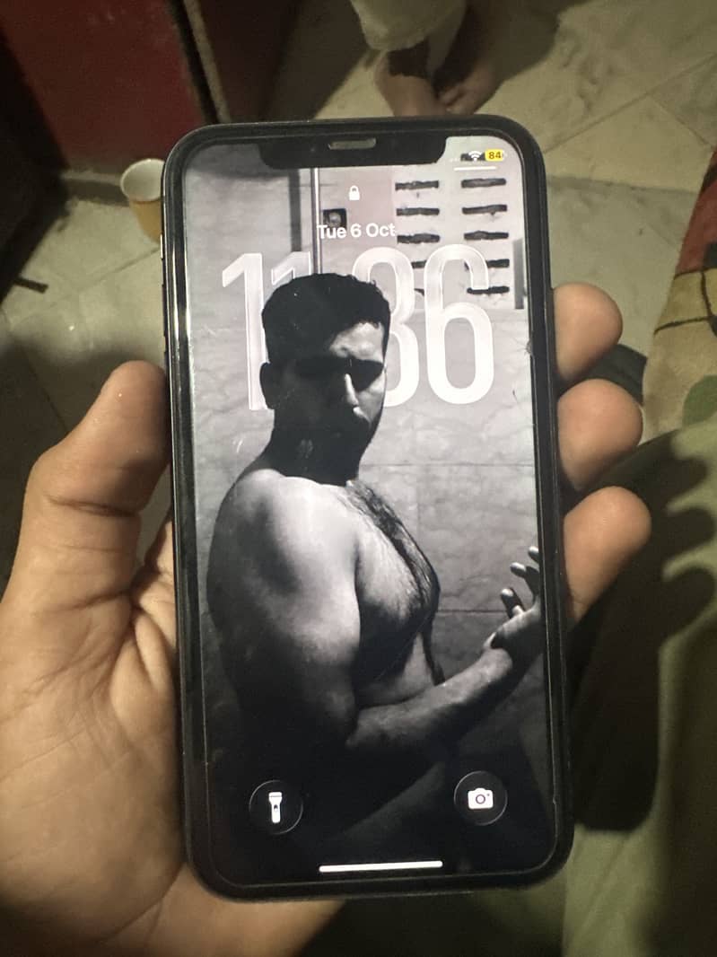 Apple iPhone 11 4