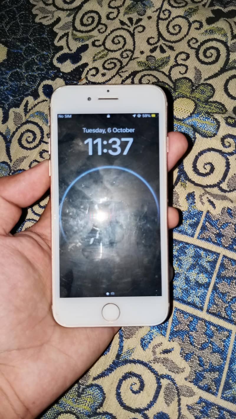Apple iPhone 8 1