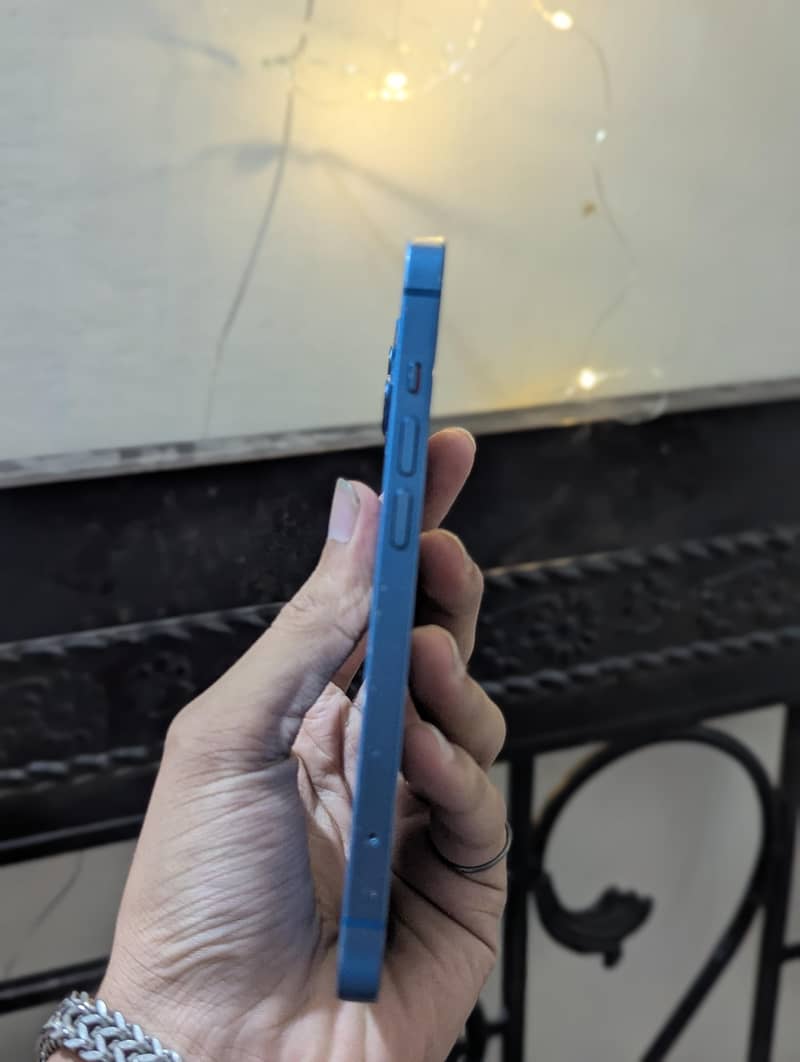 Apple iPhone 13 3