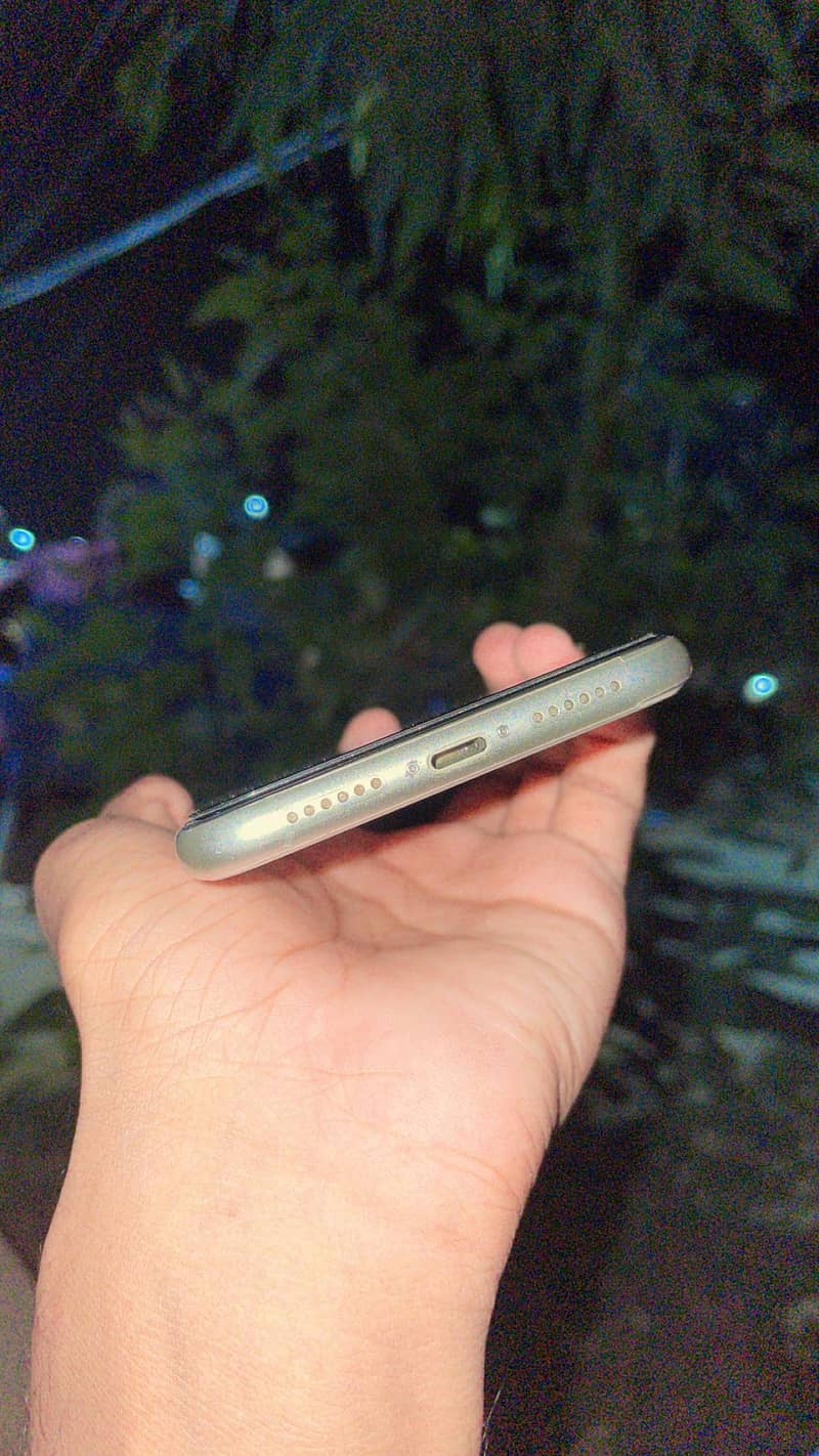 Apple iPhone 11 2