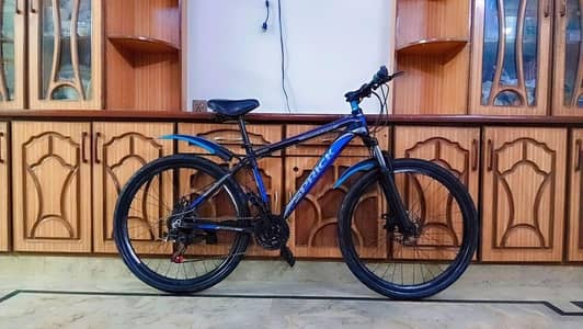 New imported almunium cycle 10/10 condition {26 number size}
