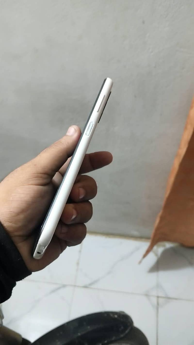 Samsung Mobile A13 4