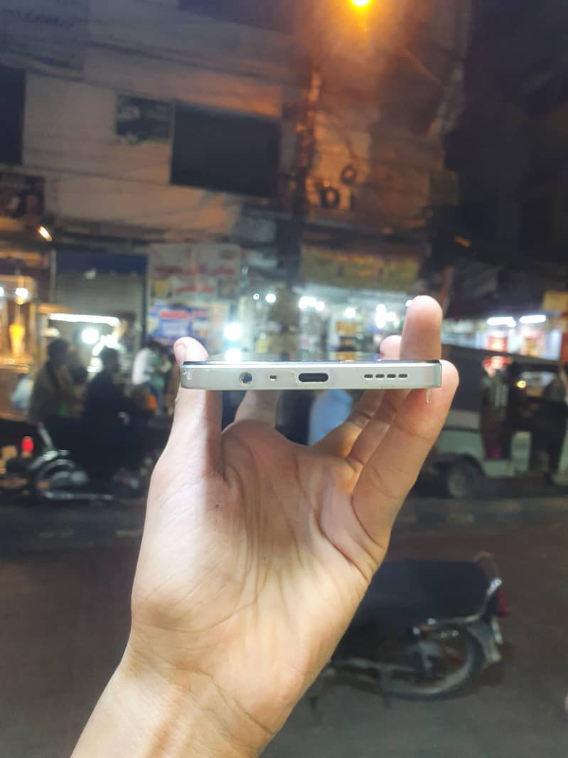 Realme Note 60x 4