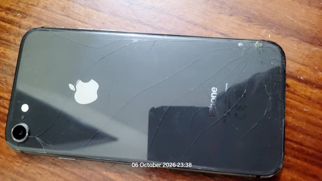 Apple iPhone 8 1
