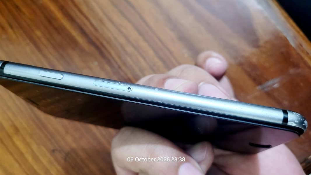 Apple iPhone 8 4