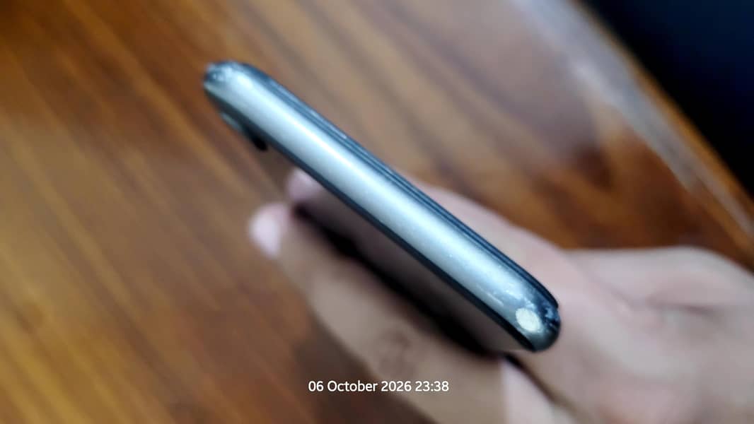 Apple iPhone 8 6