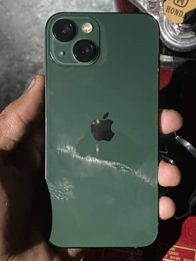 Apple iPhone 13