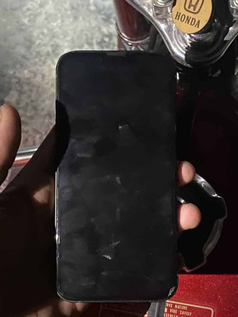 Apple iPhone 13 1