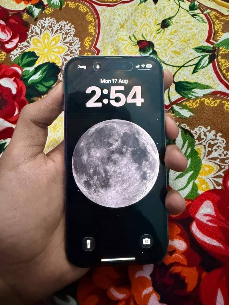 Apple iPhone 14 Pro 1