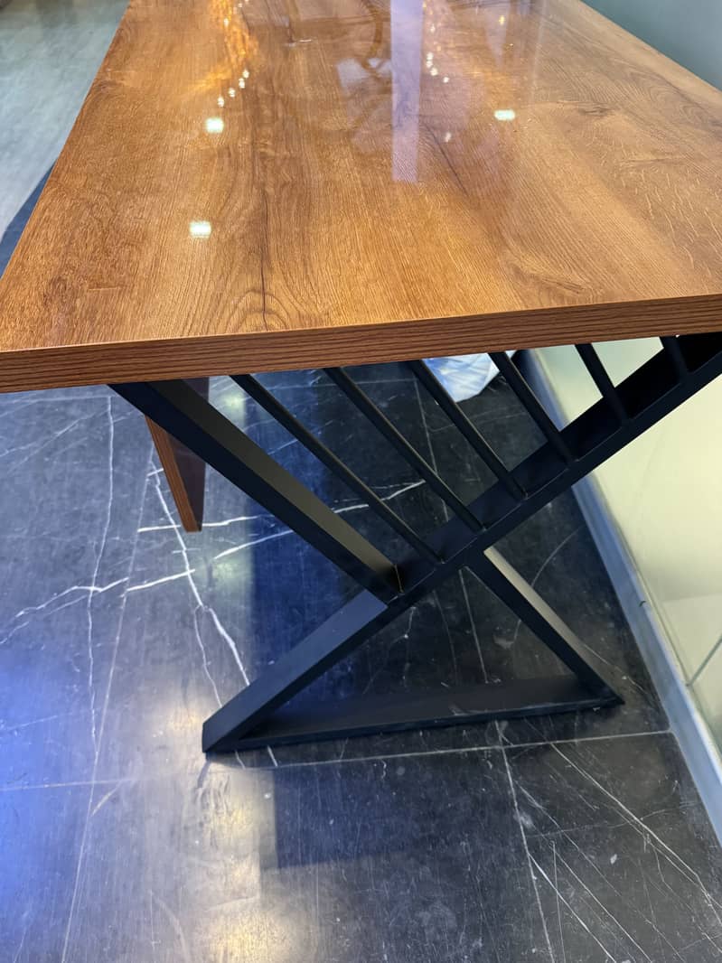 Office Table 0