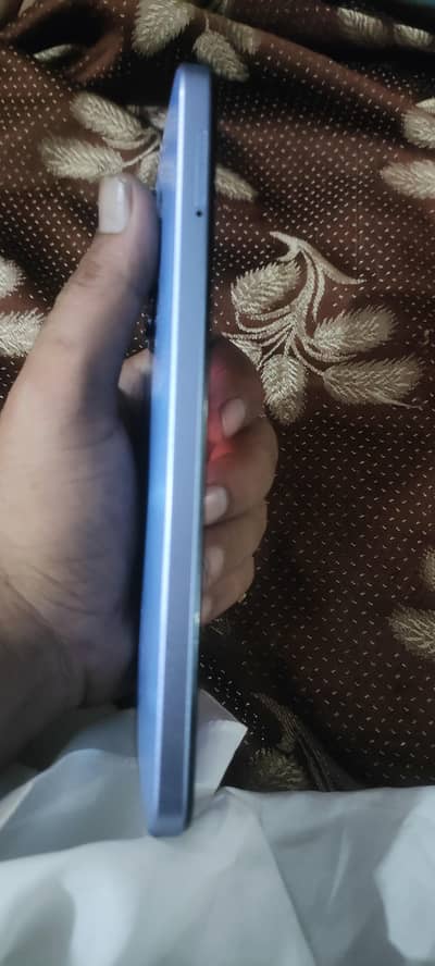 Infinix Hot 30 Play