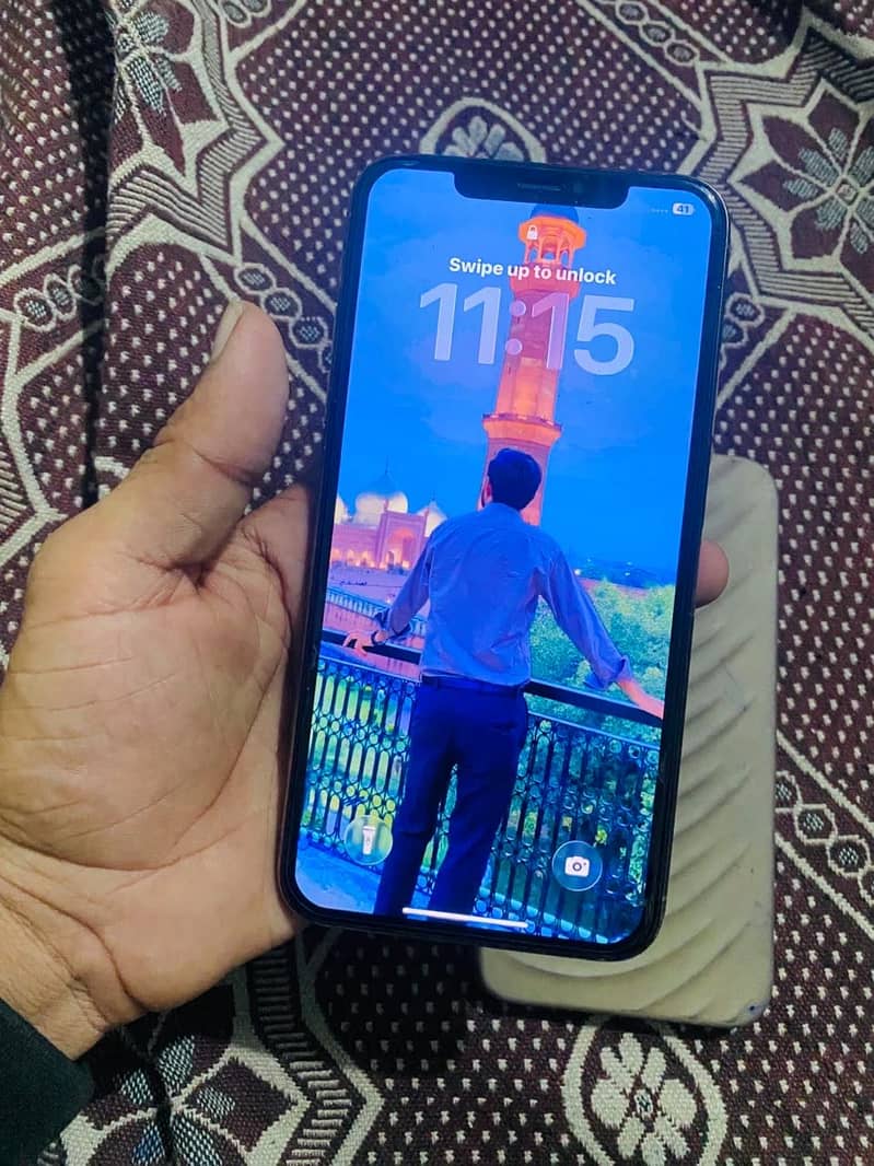 Apple iPhone 11 Pro Max 1