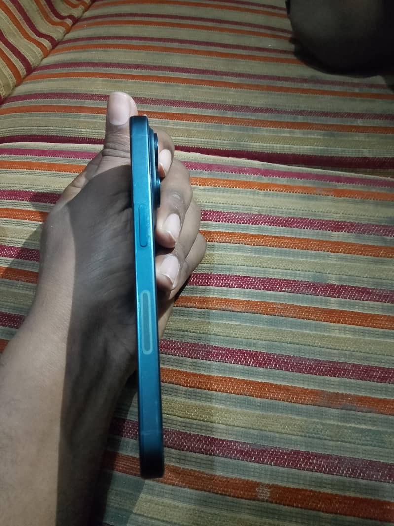 Apple iPhone 15 Pro 0